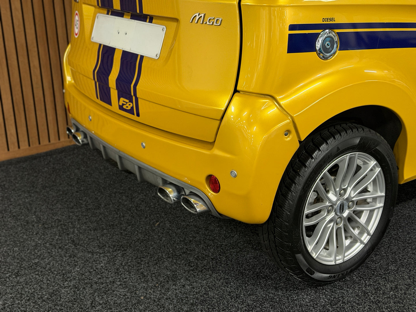 Microcar M.GO F8 Sport Gold | leiser DCI Motor | 45 km/h | Innerhalb 250 KM Kostenlose Lieferung | Mopedauto | Leichtmobile