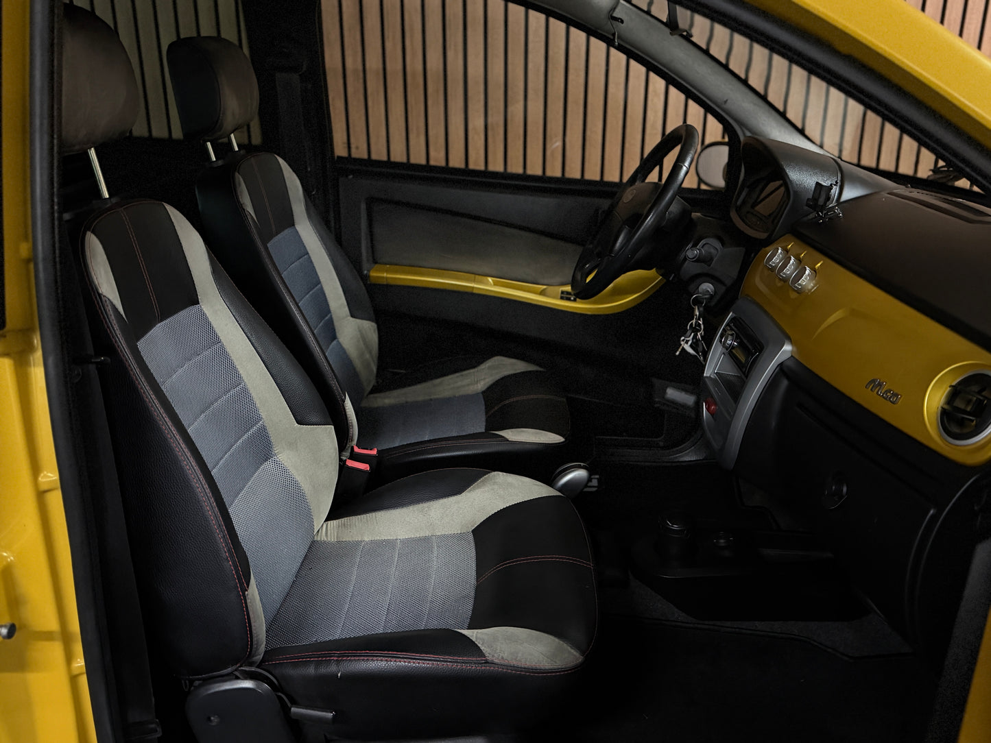 Microcar M.GO F8 Sport Gold | leiser DCI Motor | 45 km/h | Innerhalb 250 KM Kostenlose Lieferung | Mopedauto | Leichtmobile