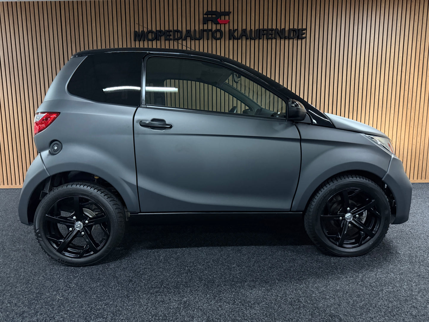 Aixam City Sport Mattgrau  | 8 PS Kubota | Rückfahrkamera | Multi-Media Touch | 45 km/h | Innerhalb 250 KM Kostenlose Lieferung | Mopedauto | Leichtmobile