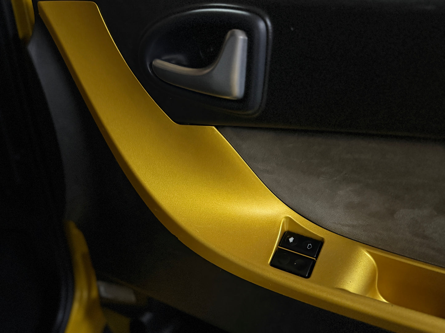 Microcar M.GO F8 Sport Gold | leiser DCI Motor | 45 km/h | Innerhalb 250 KM Kostenlose Lieferung | Mopedauto | Leichtmobile