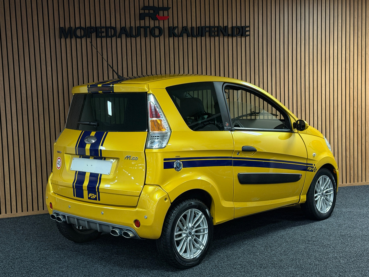 Microcar M.GO F8 Sport Gold | leiser DCI Motor | 45 km/h | Innerhalb 250 KM Kostenlose Lieferung | Mopedauto | Leichtmobile