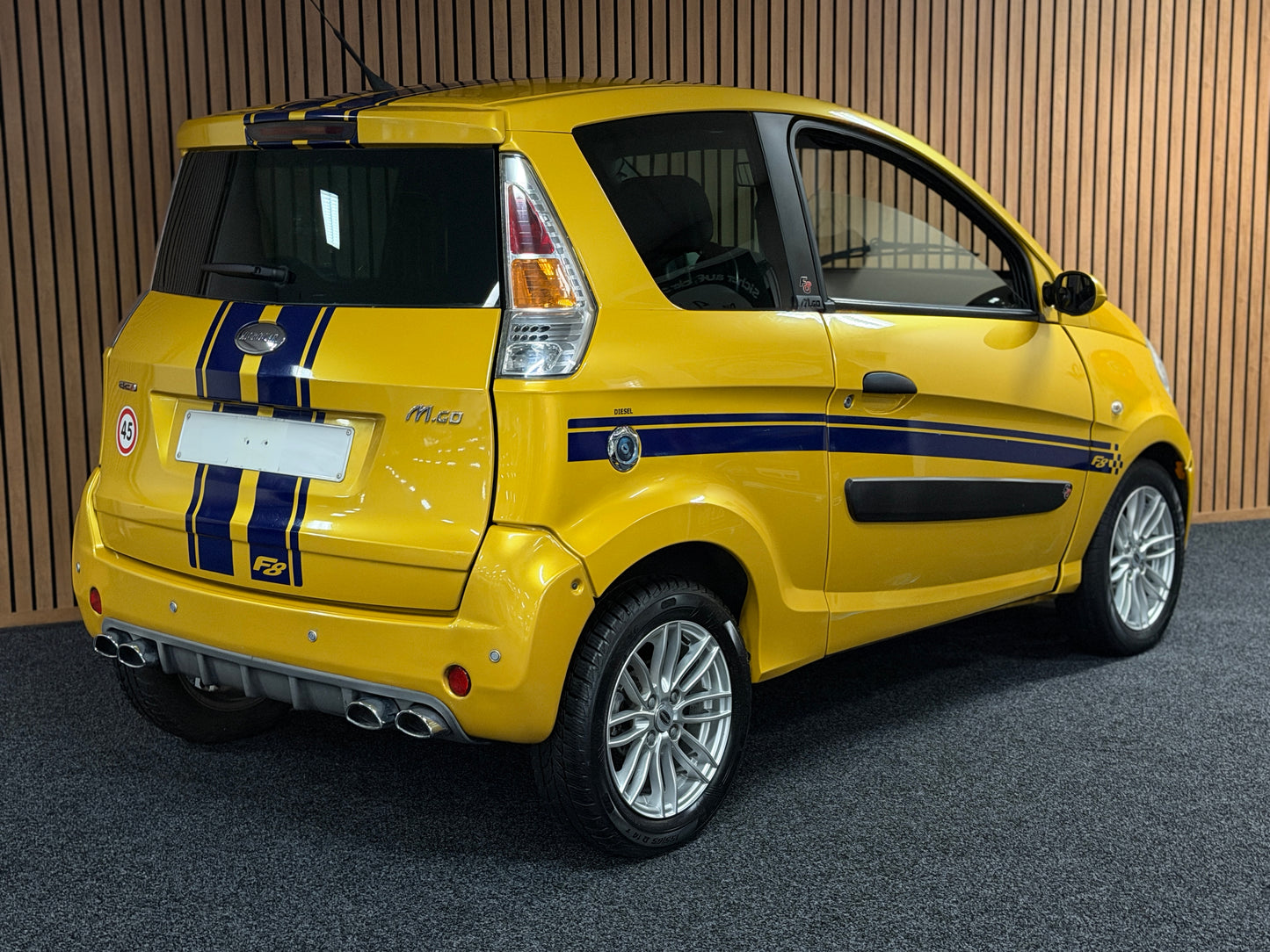 Microcar M.GO F8 Sport Gold | leiser DCI Motor | 45 km/h | Innerhalb 250 KM Kostenlose Lieferung | Mopedauto | Leichtmobile