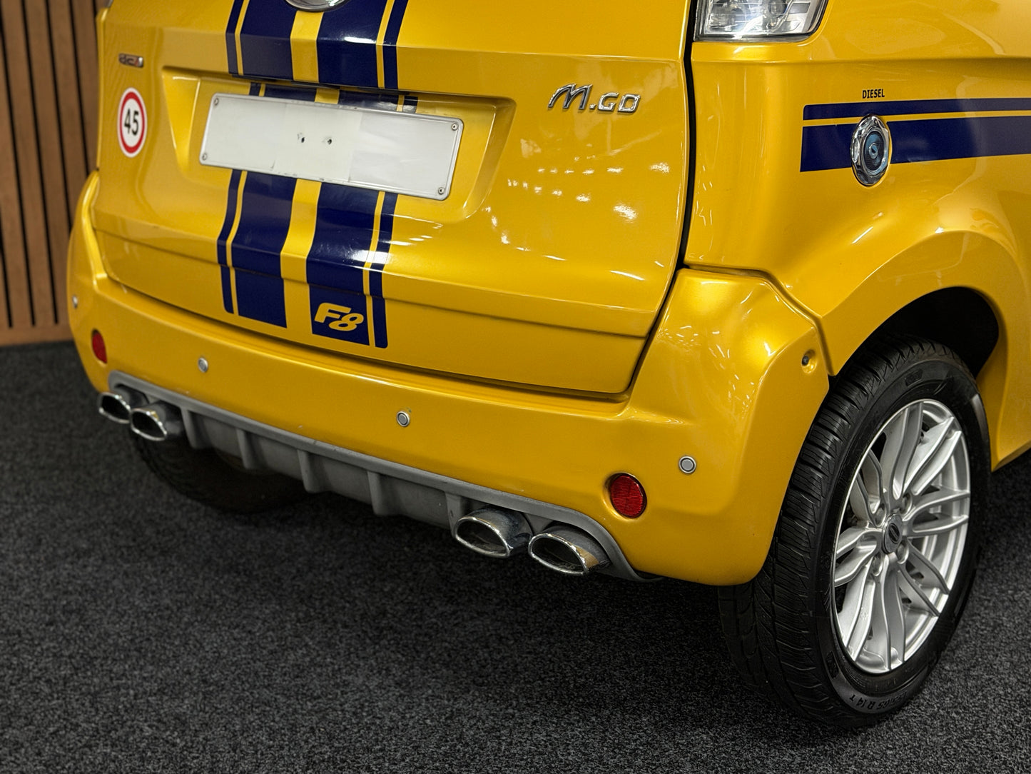 Microcar M.GO F8 Sport Gold | leiser DCI Motor | 45 km/h | Innerhalb 250 KM Kostenlose Lieferung | Mopedauto | Leichtmobile