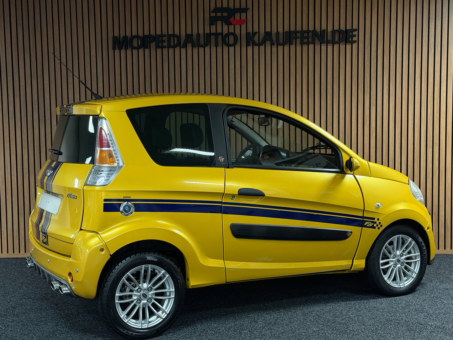Microcar M.GO F8 Sport Gold | leiser DCI Motor | 45 km/h | Innerhalb 250 KM Kostenlose Lieferung | Mopedauto | Leichtmobile