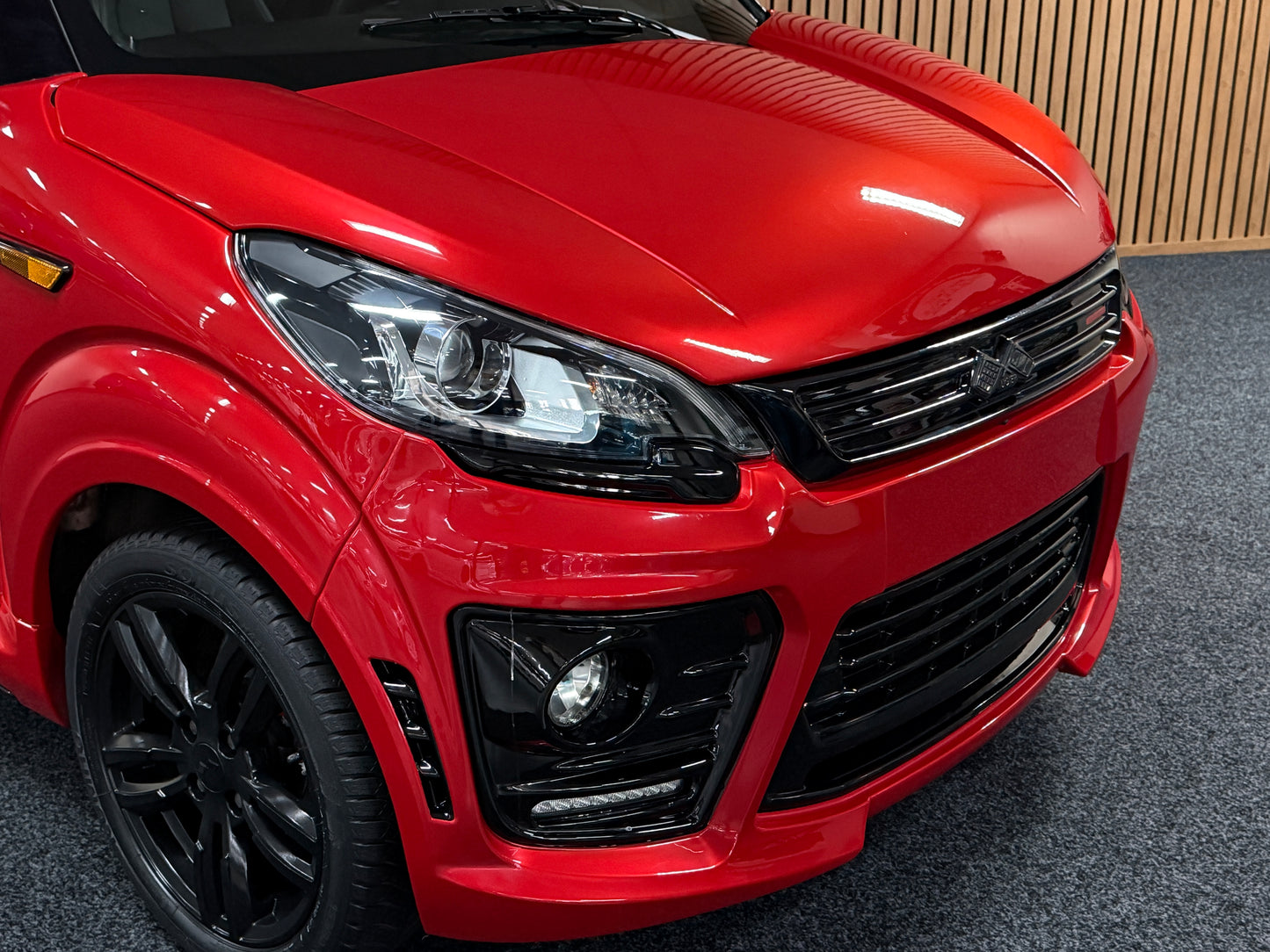 Ligier JS50 Sport | 8 PS DCI Leiser Motor | 45 km/h | Rückfahrkamera | Innerhalb 250 KM Kostenlose Lieferung | Mopedauto | Leichtmobile