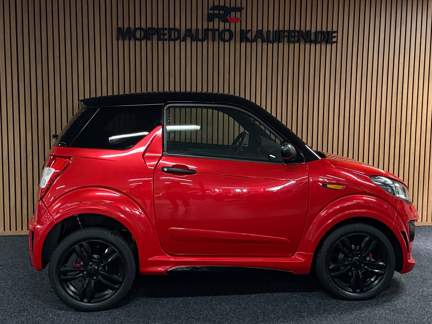 Ligier JS50 Sport | 8 PS DCI Leiser Motor | 45 km/h | Rückfahrkamera | Innerhalb 250 KM Kostenlose Lieferung | Mopedauto | Leichtmobile