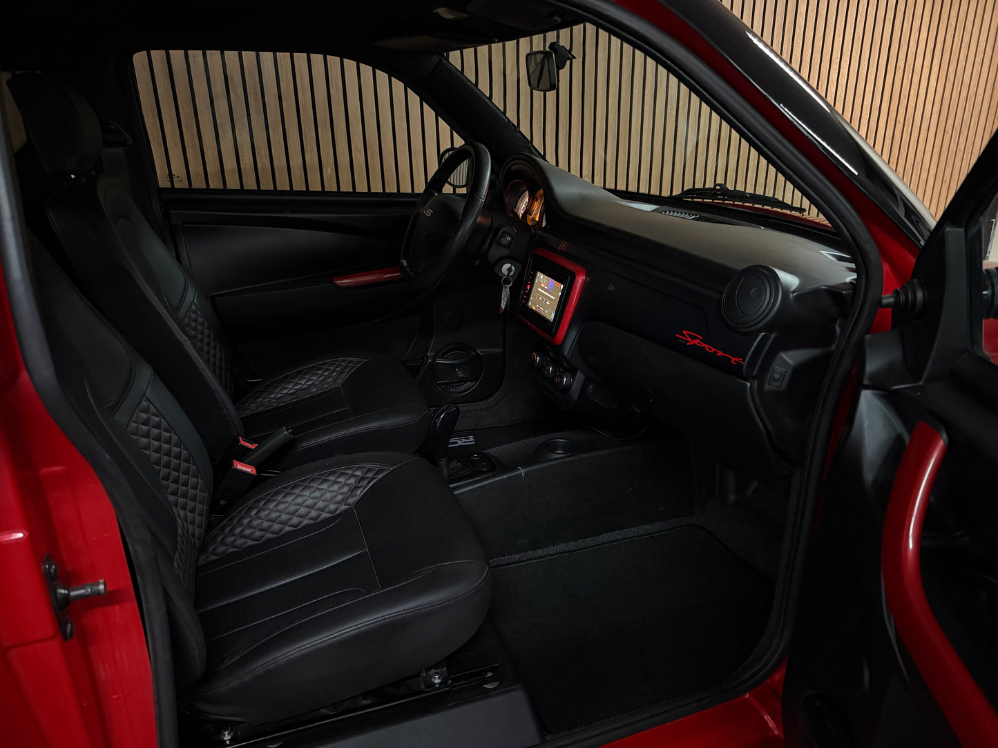 Ligier JS50 Sport | 8 PS DCI Leiser Motor | 45 km/h | Rückfahrkamera | Innerhalb 250 KM Kostenlose Lieferung | Mopedauto | Leichtmobile