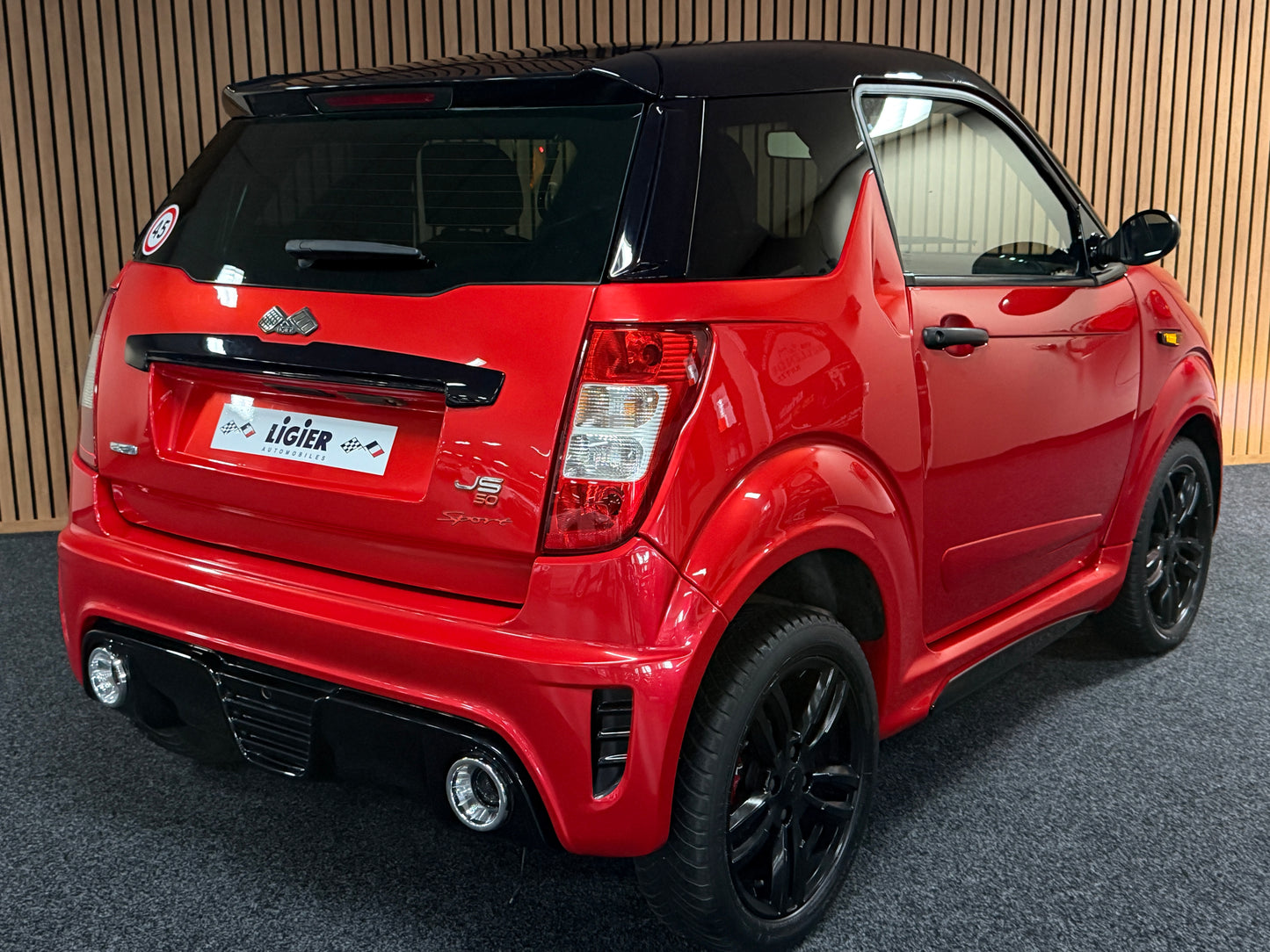 Ligier JS50 Sport | 8 PS DCI Leiser Motor | 45 km/h | Rückfahrkamera | Innerhalb 250 KM Kostenlose Lieferung | Mopedauto | Leichtmobile