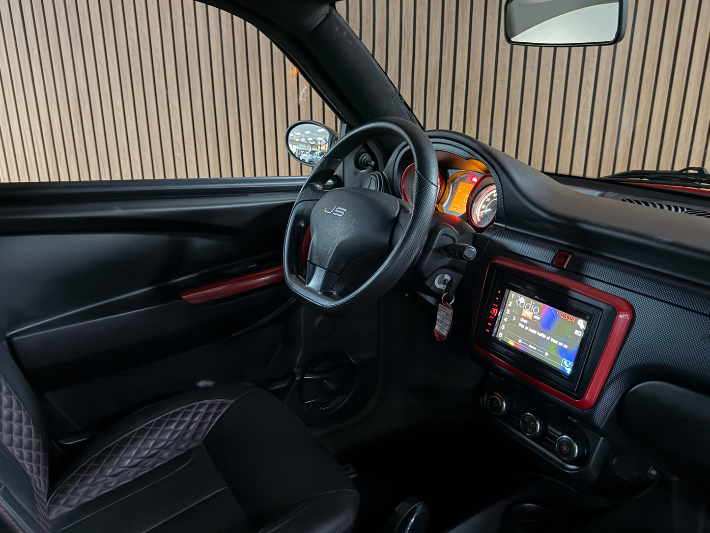 Ligier JS50 Sport | 8 PS DCI Leiser Motor | 45 km/h | Rückfahrkamera | Innerhalb 250 KM Kostenlose Lieferung | Mopedauto | Leichtmobile