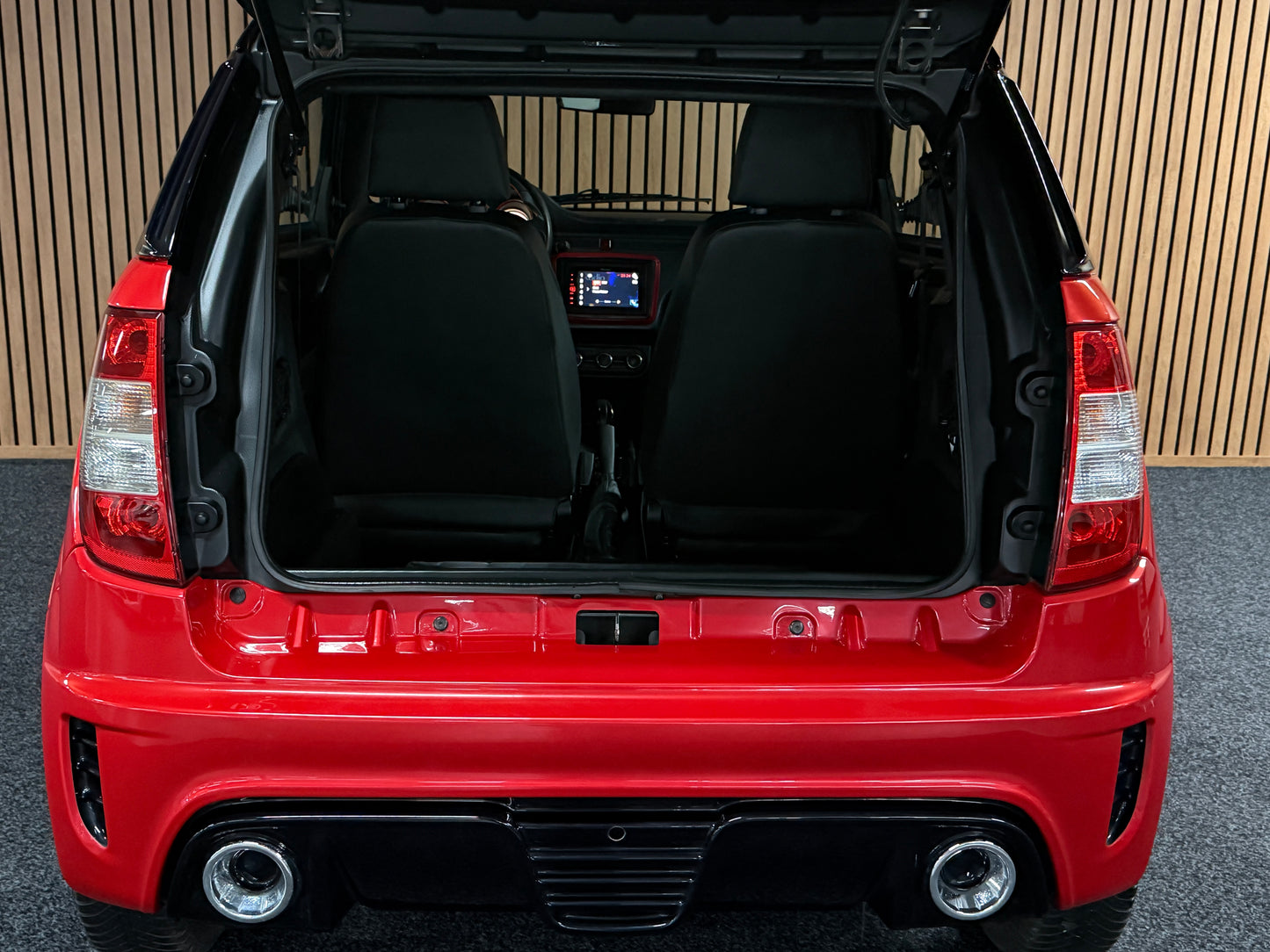 Ligier JS50 Sport | 8 PS DCI Leiser Motor | 45 km/h | Rückfahrkamera | Innerhalb 250 KM Kostenlose Lieferung | Mopedauto | Leichtmobile