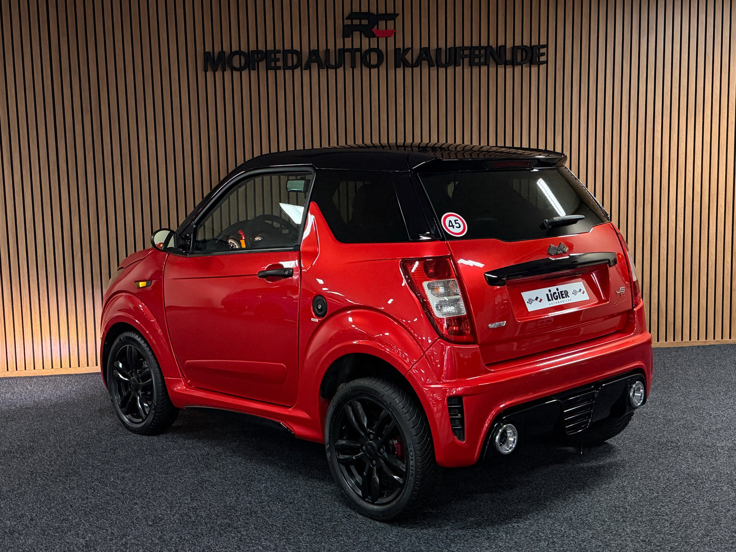 Ligier JS50 Sport | 8 PS DCI Leiser Motor | 45 km/h | Rückfahrkamera | Innerhalb 250 KM Kostenlose Lieferung | Mopedauto | Leichtmobile