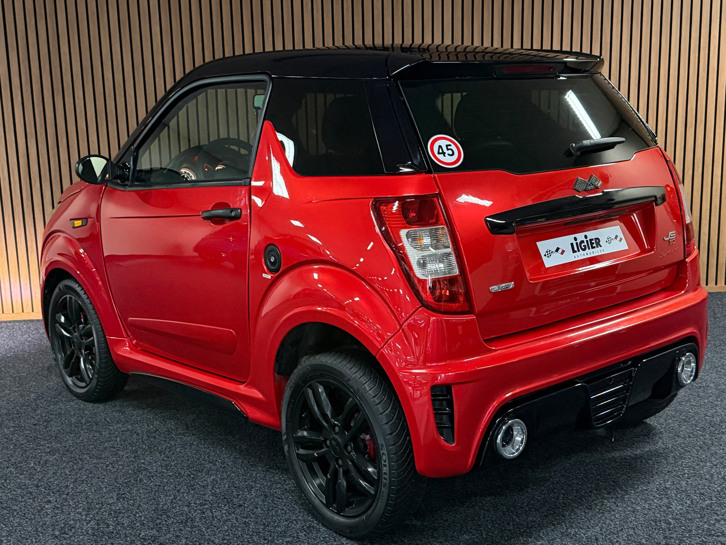 Ligier JS50 Sport | 8 PS DCI Leiser Motor | 45 km/h | Rückfahrkamera | Innerhalb 250 KM Kostenlose Lieferung | Mopedauto | Leichtmobile