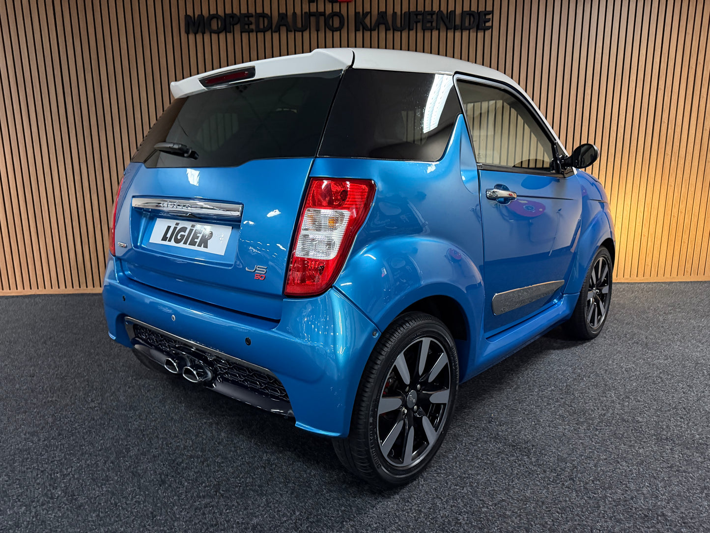 Ligier JS50 Blueline | Chrome Edition | leiser DCI Motor | 45 km/h | Innerhalb 250 KM Kostenlose Lieferung | Mopedauto | Leichtmobile