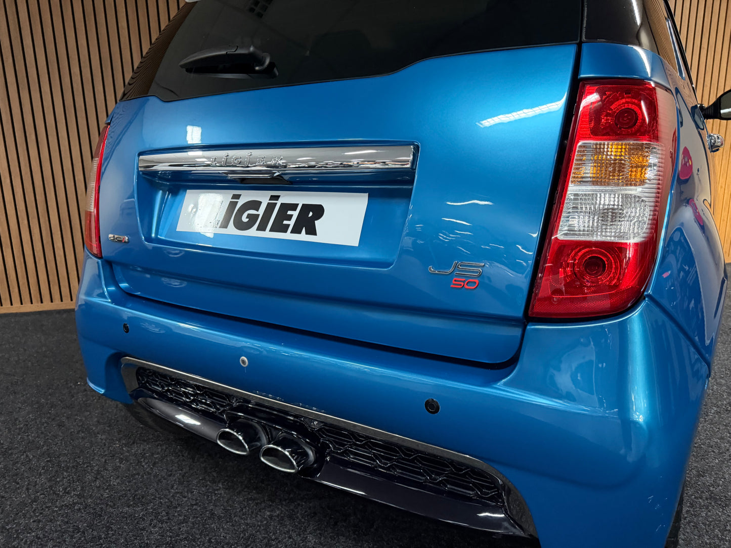 Ligier JS50 Blueline | Chrome Edition | leiser DCI Motor | 45 km/h | Innerhalb 250 KM Kostenlose Lieferung | Mopedauto | Leichtmobile