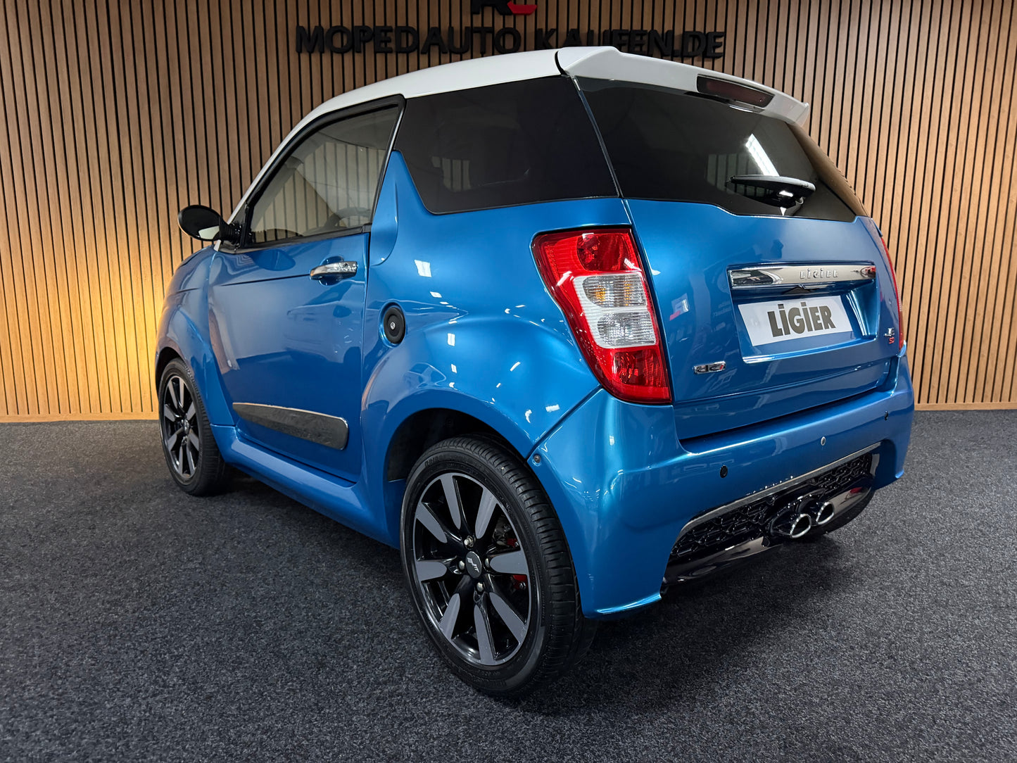 Ligier JS50 Blueline | Chrome Edition | leiser DCI Motor | 45 km/h | Innerhalb 250 KM Kostenlose Lieferung | Mopedauto | Leichtmobile