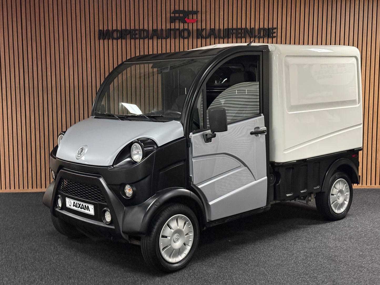 Aixam D-Truck Kastenwagen | 8 PS Motor | 45 km/h | Innerhalb 250 KM Kostenlose Lieferung | Mopedauto | Leichtmobile