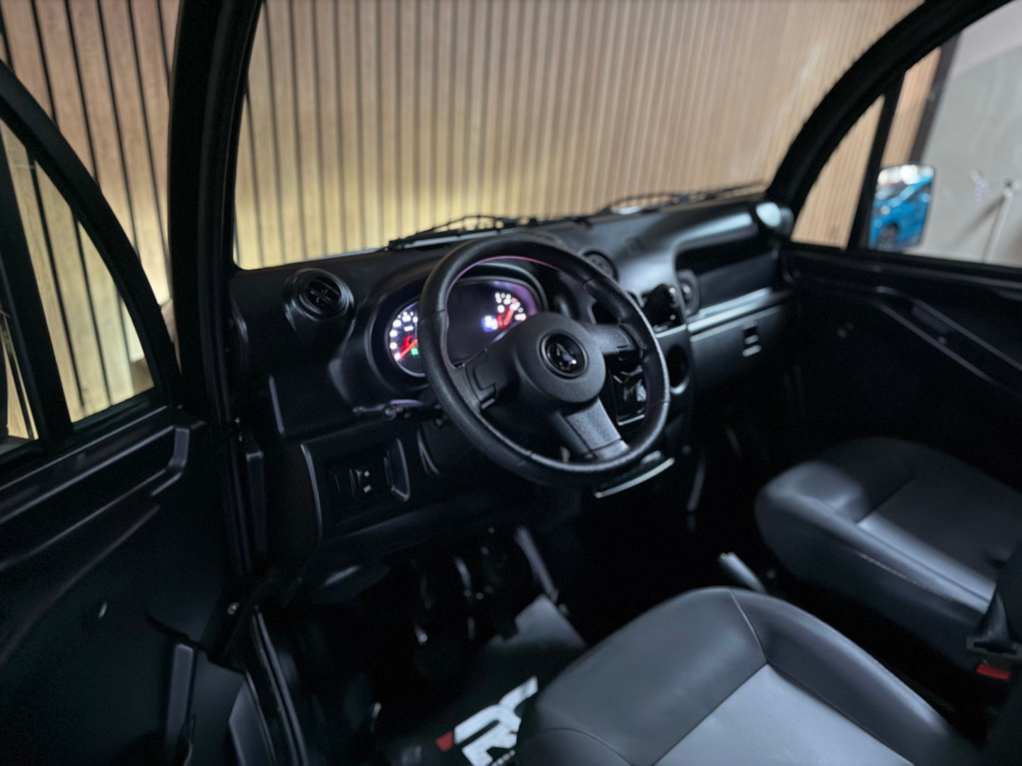 Aixam D-Truck Kastenwagen | 8 PS Motor | 45 km/h | Innerhalb 250 KM Kostenlose Lieferung | Mopedauto | Leichtmobile