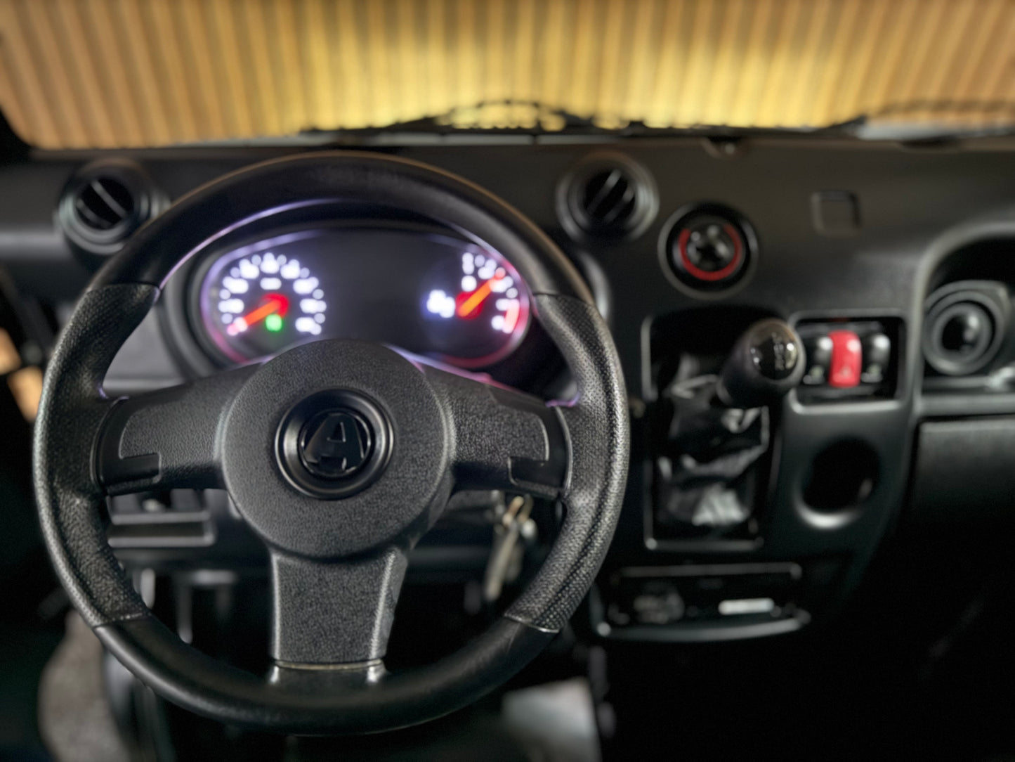 Aixam D-Truck Kastenwagen | 8 PS Motor | 45 km/h | Innerhalb 250 KM Kostenlose Lieferung | Mopedauto | Leichtmobile