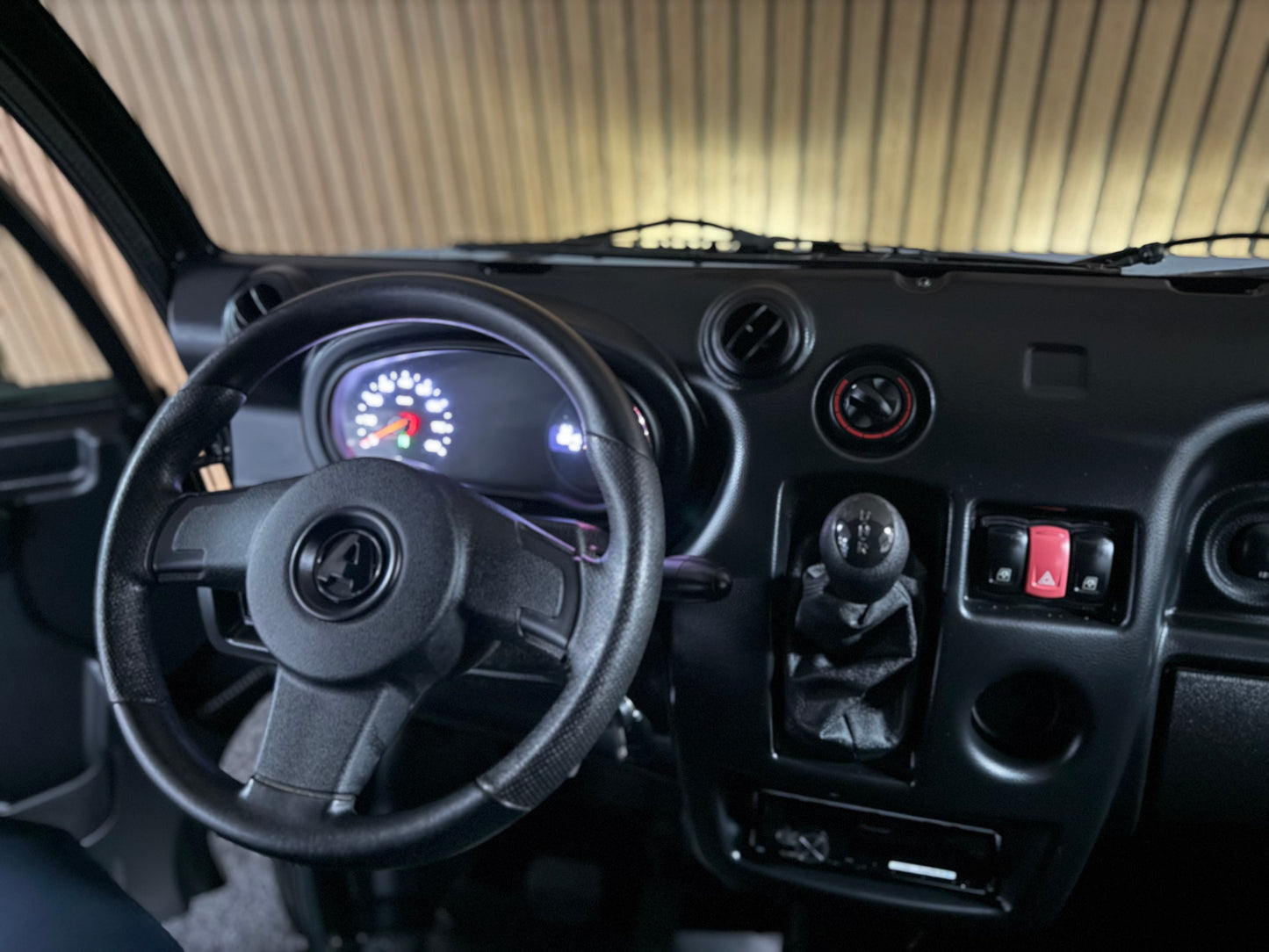 Aixam D-Truck Kastenwagen | 8 PS Motor | 45 km/h | Innerhalb 250 KM Kostenlose Lieferung | Mopedauto | Leichtmobile